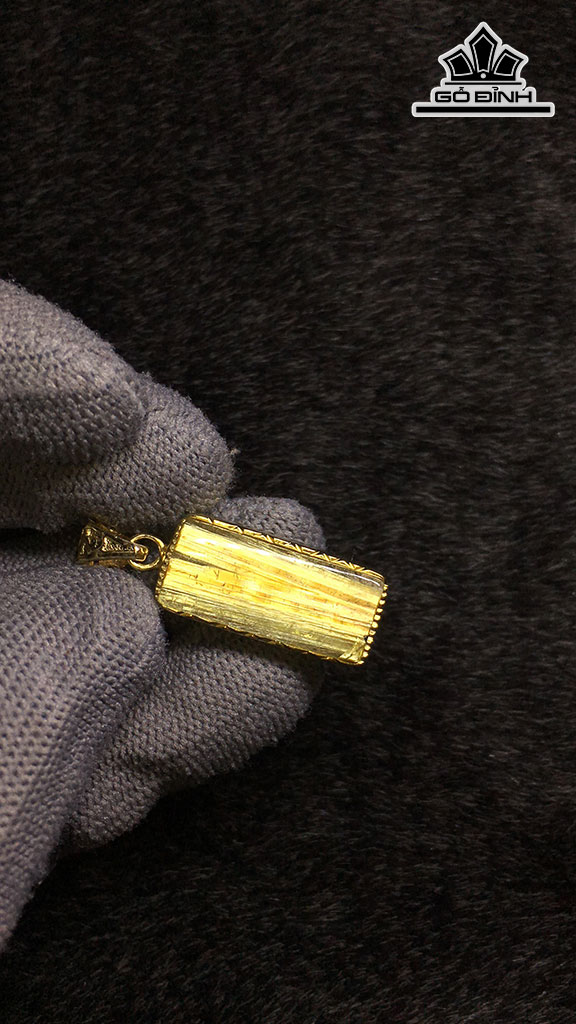 Mặt Dây Chuyền Đá Thạch Anh Tóc Vàng Cao 22,5 Ngang 11,3 Sâu 7,5 (mm) 6,6gr