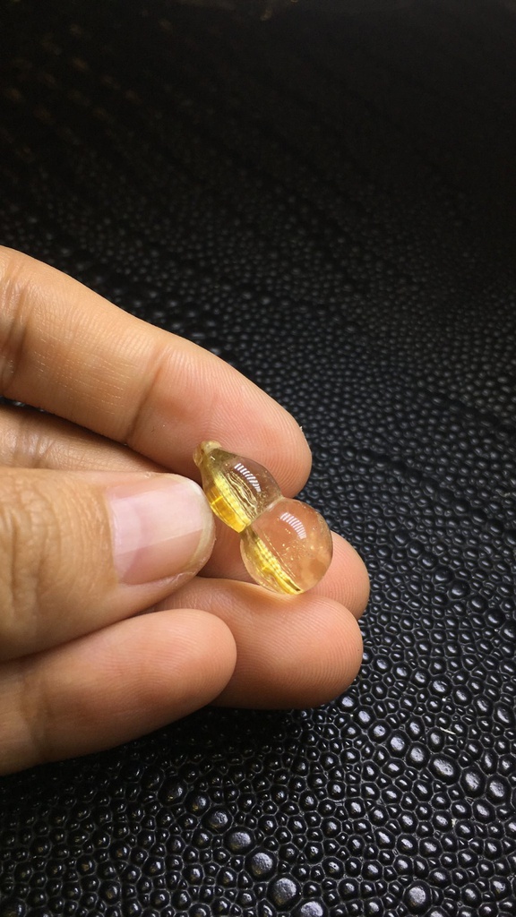 Mặt Dây Chuyền Hồ Lô Đá Thạch Anh Tóc Vàng Cao 20,8 Ngang 11,2 Sâu 10,2 (mm) 2,7gr