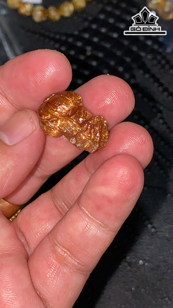 Mặt Dây Chuyền Tỳ Hưu Đá Thạch Anh Tóc Nâu Cao 23 Ngang 23,9 Sâu 12,2 (mm) 5,8gr