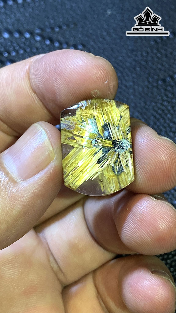 Mặt Trơn Hoa Thị Đá Thạch Anh Tóc Vàng Cao 22,6 Ngang 16 Sâu 5,4 (mm) 4,8gr