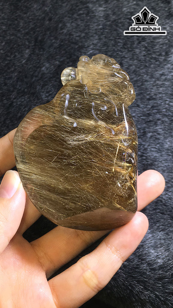 Tác Phẩm Đá Thạch Anh Tóc Vàng Cao 76 Ngang 52,9 Sâu 32,5 (mm) 147,7gr