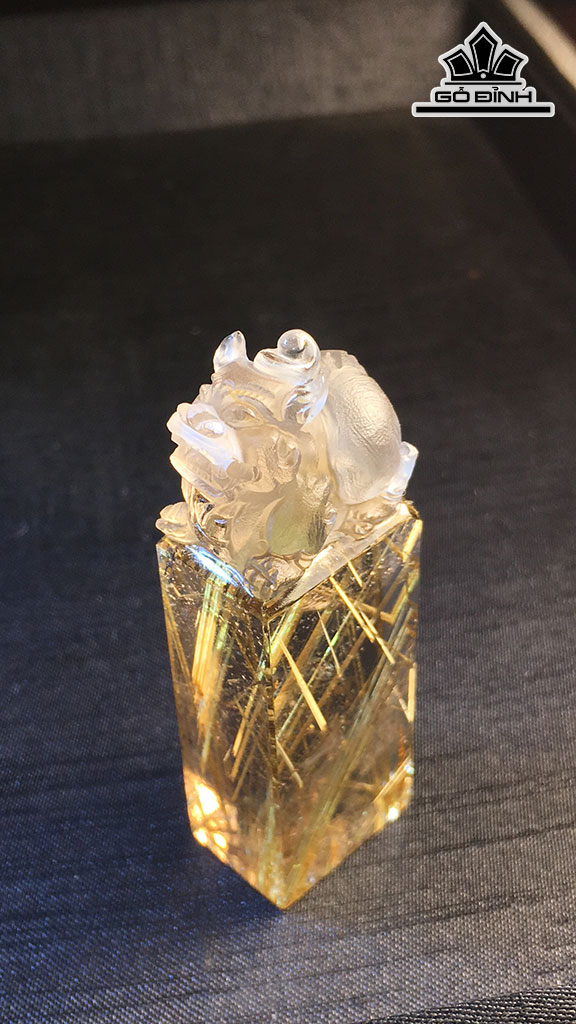 Tỳ Hưu Đá Thạch Anh Tóc Vàng Cao 66,5 Ngang 21,4 Sâu 15,6 (mm) 50,8gr