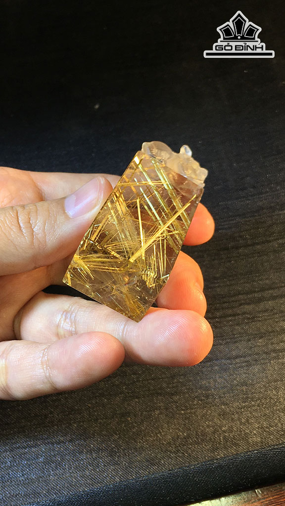 Tỳ Hưu Đá Thạch Anh Tóc Vàng Cao 66,5 Ngang 21,4 Sâu 15,6 (mm) 50,8gr