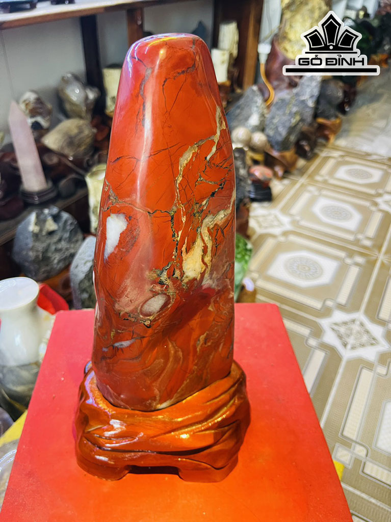 Tác Phẩm Đá Ngọc Thạch (Jasper) Cao 36 (cm) 4kg