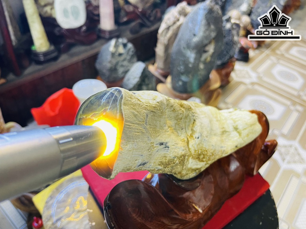 Tác Phẩm Gỗ Hóa Thạch Cao 23 (cm) 2,3kg