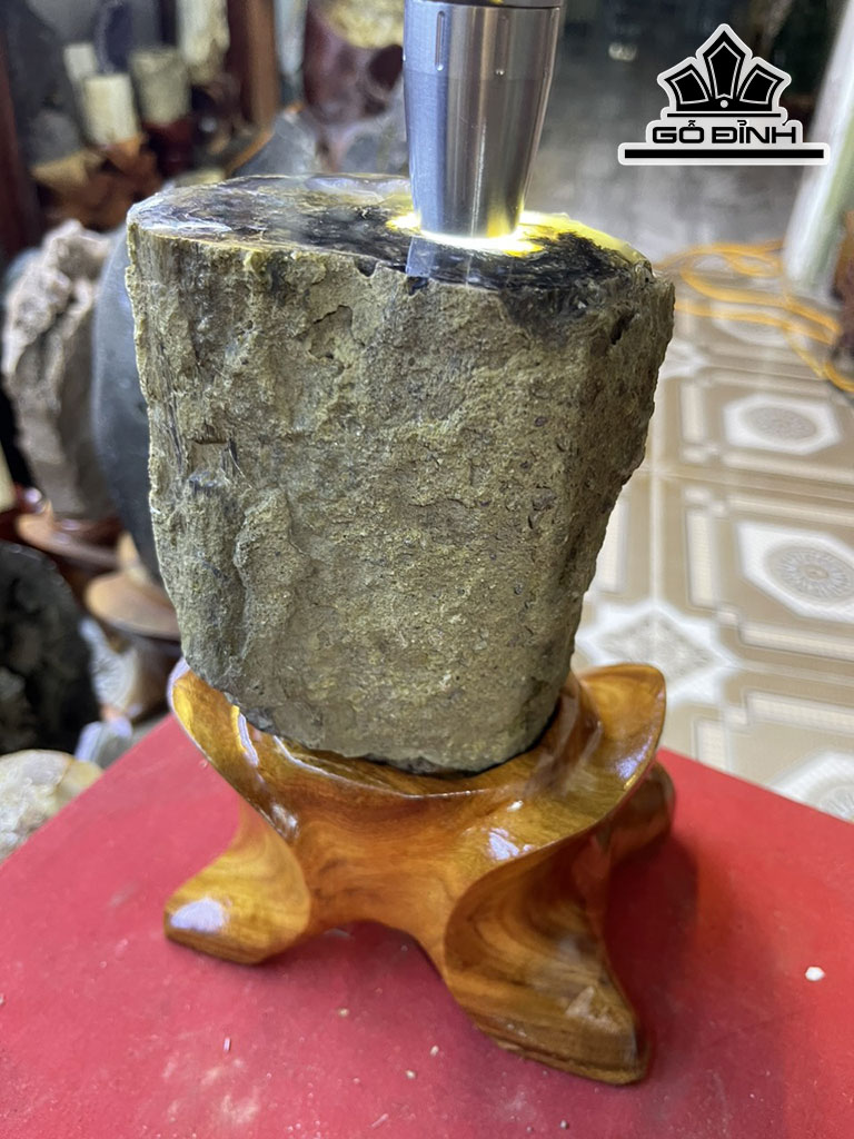 Tác Phẩm Gỗ Hóa Thạch Cao 23 (cm) 2,9kg