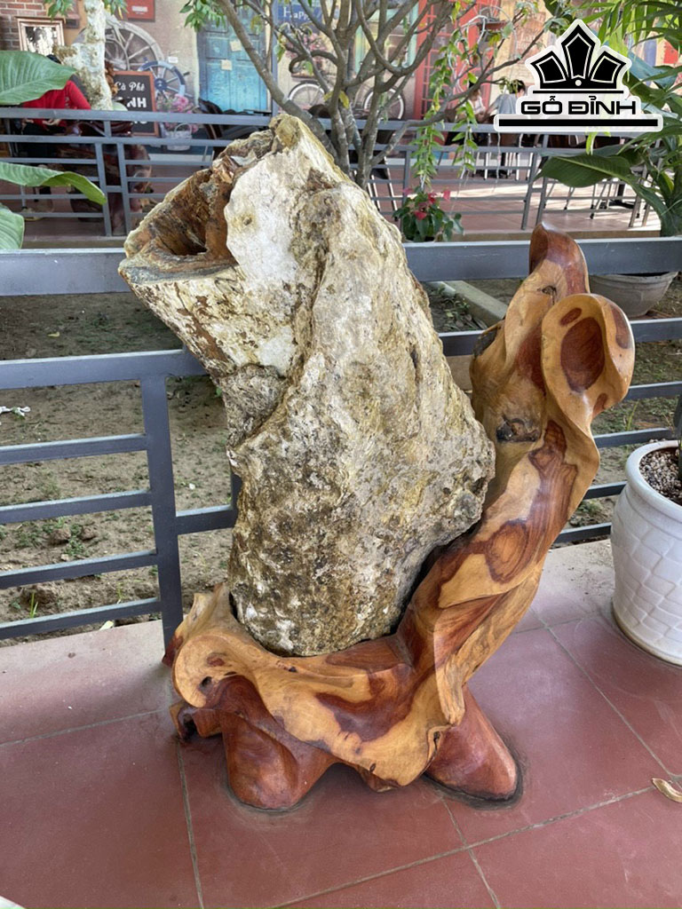 Tác Phẩm Gỗ Hóa Thạch Cao 98 (cm) 140kg