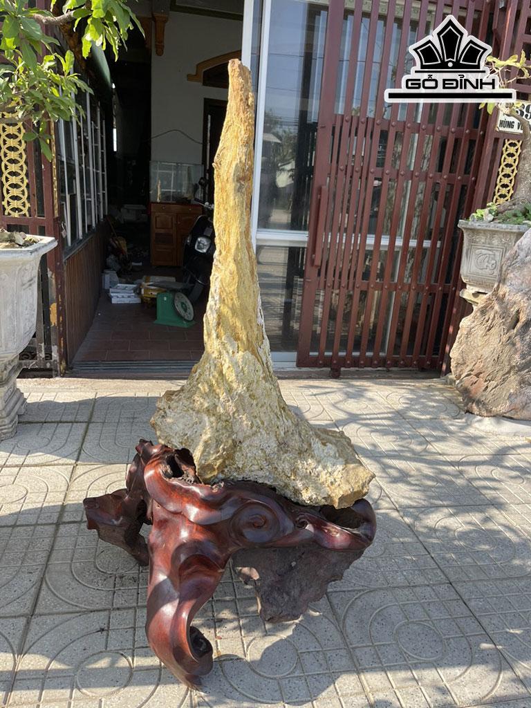 Tác Phẩm Gỗ Hóa Thạch Cao 138 (cm) 58kg