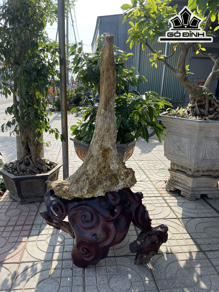 Tác Phẩm Gỗ Hóa Thạch Cao 138 (cm) 58kg