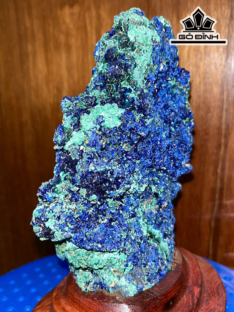 Tác Phẩm Đá Azurite Cao 20 Ngang 12 (cm) 1,3kg