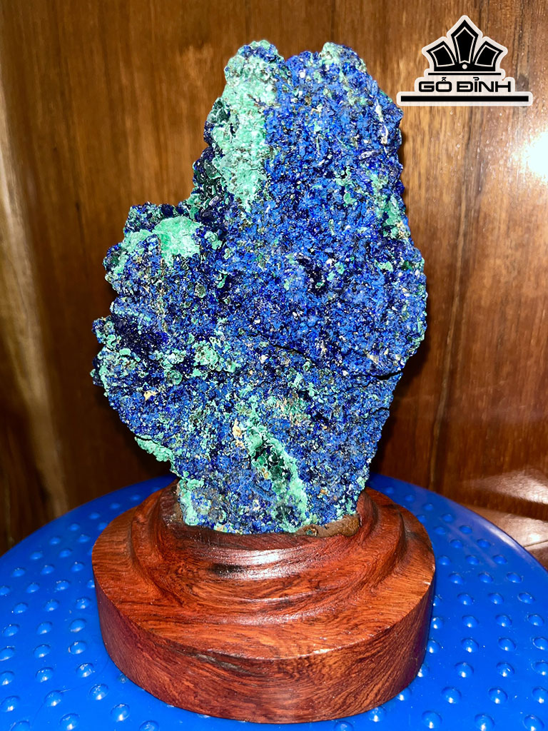 Tác Phẩm Đá Azurite Cao 20 Ngang 12 (cm) 1,3kg