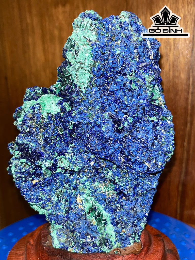 Tác Phẩm Đá Azurite Cao 20 Ngang 12 (cm) 1,3kg