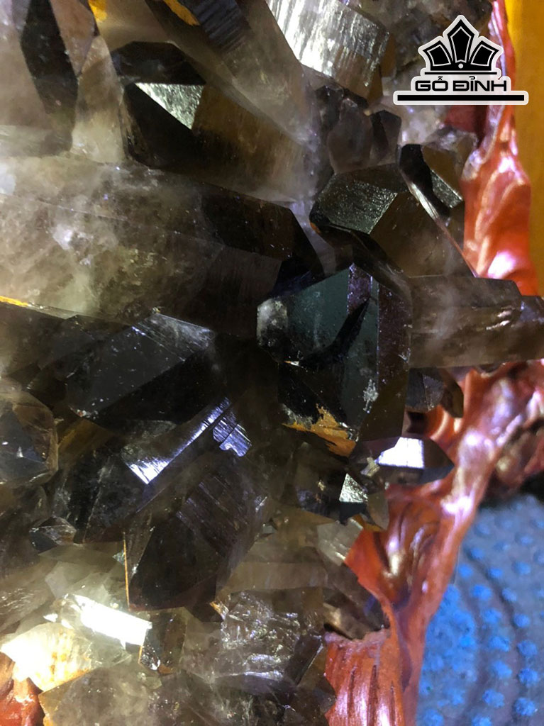 Tác Phẩm Đá Thạch Anh Đen Cao 26 Ngang 23 (cm) 3,8kg