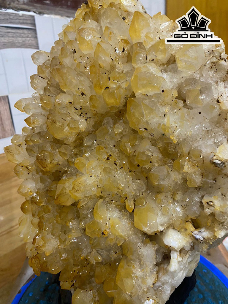 Tinh Thể Đá Thạch Anh Vàng Cao 37 (cm) 5,7kg