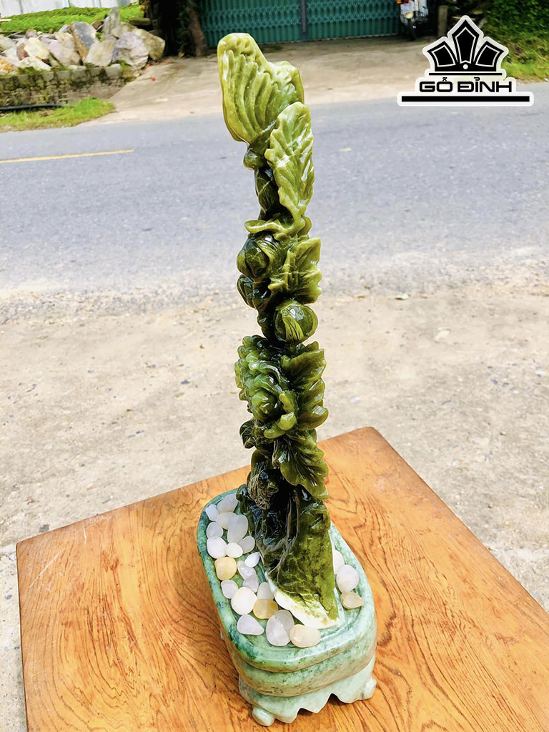 Tác Phẩm Đá Serpentine Cao 43 Ngang 16 Sâu 10 (cm) 4kg
