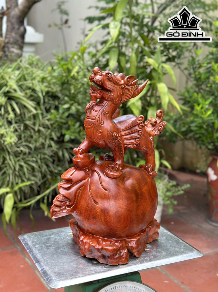 Tượng Nghê Gỗ Hương Cao 50 Ngang 32 Sâu 22 (cm)