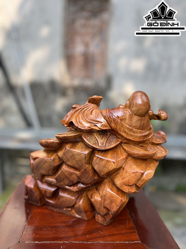 Tượng Phật Di Lặc Gỗ Hương Ôm Đá Cao 24 Ngang 28 Sâu 15 (cm)