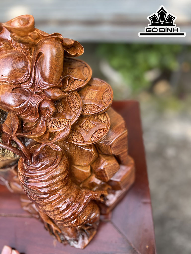 Tượng Phật Di Lặc Gỗ Hương Ôm Đá Cao 24 Ngang 28 Sâu 15 (cm)