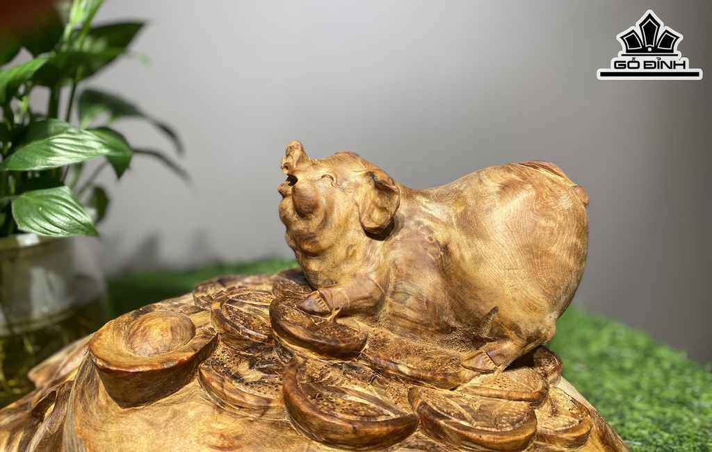Tượng Heo Phong Thủy Gỗ Pơ Mu Cao 18 Ngang 35 Sâu 22 (cm)