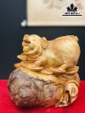 Tượng Heo Phong Thủy Gỗ Pơ Mu Cao 25 Ngang 26 Sâu 21 (cm)