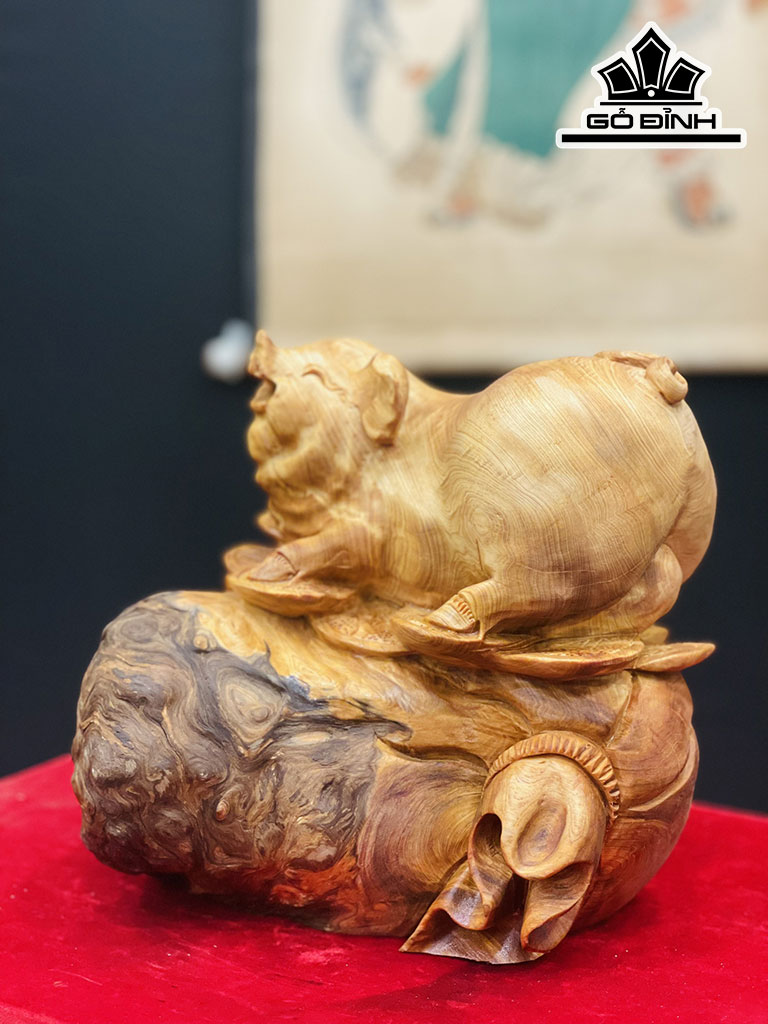 Tượng Heo Phong Thủy Gỗ Pơ Mu Cao 25 Ngang 26 Sâu 21 (cm)