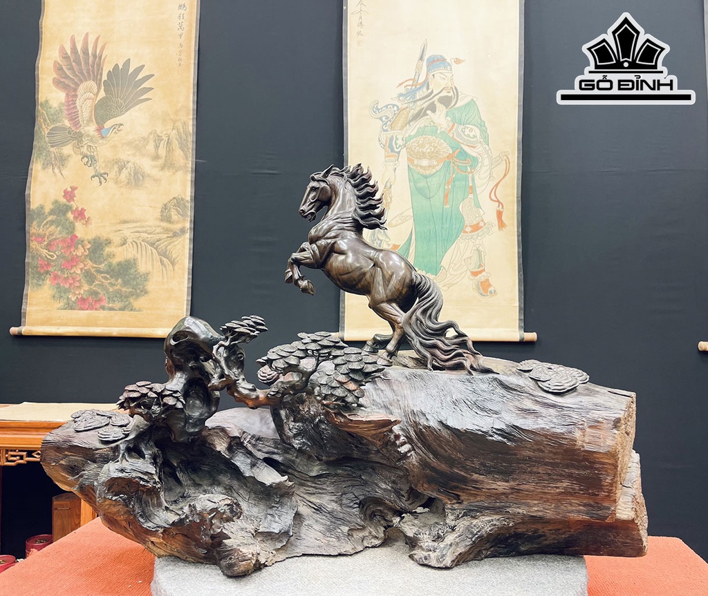 Tượng Ngựa Phong Thủy (Nhất Mã Phi Thiên) Gỗ Bách Xanh Cao 52 Ngang 92 Sâu 58 (cm)