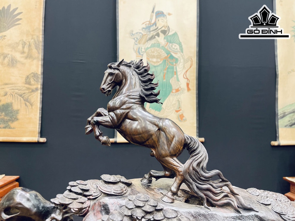 Tượng Ngựa Phong Thủy (Nhất Mã Phi Thiên) Gỗ Bách Xanh Cao 52 Ngang 92 Sâu 58 (cm)