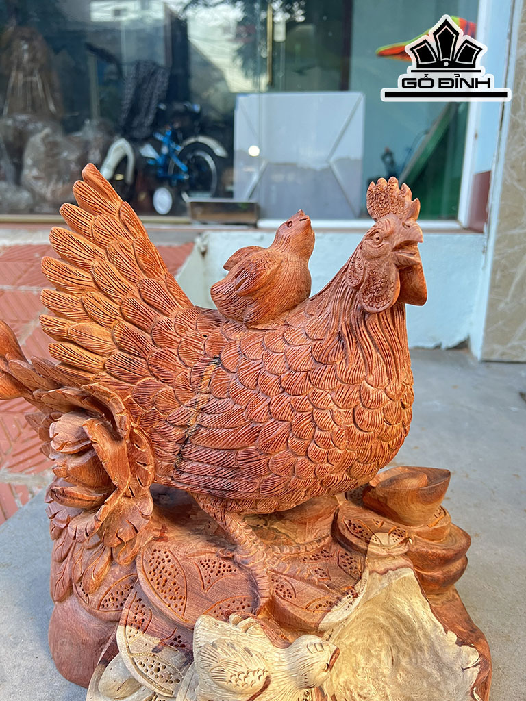 Tượng Gà Phong Thủy Gỗ Hương Cao 32 Ngang 32 Sâu 23 (cm)