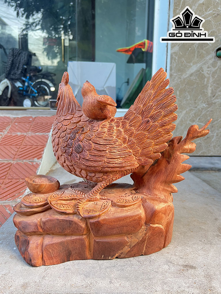 Tượng Gà Phong Thủy Gỗ Hương Cao 32 Ngang 32 Sâu 23 (cm)