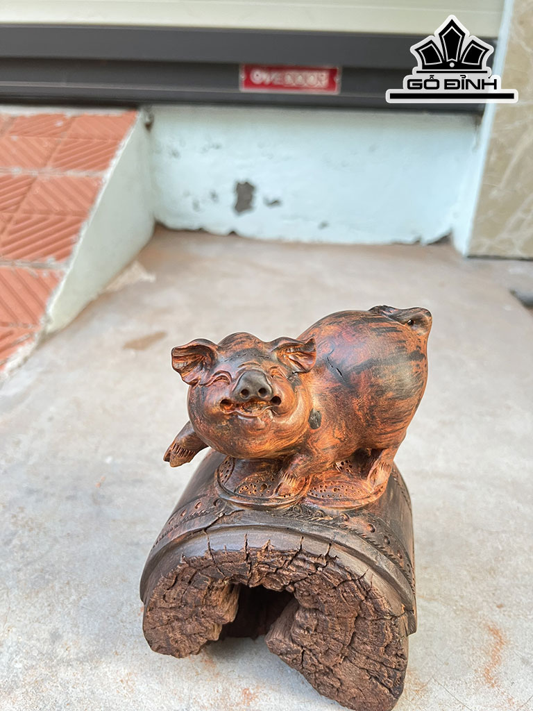 Tượng Heo Phong Thủy Gỗ Trắc Cao 16 Ngang 12 Sâu 16 (cm)