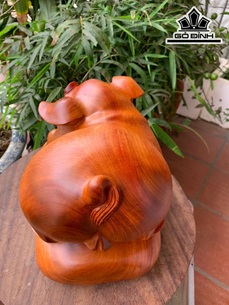 Tượng Heo Phong Thủy Gỗ Hương Ngang 28 Cao 23 Sâu 20 (cm)