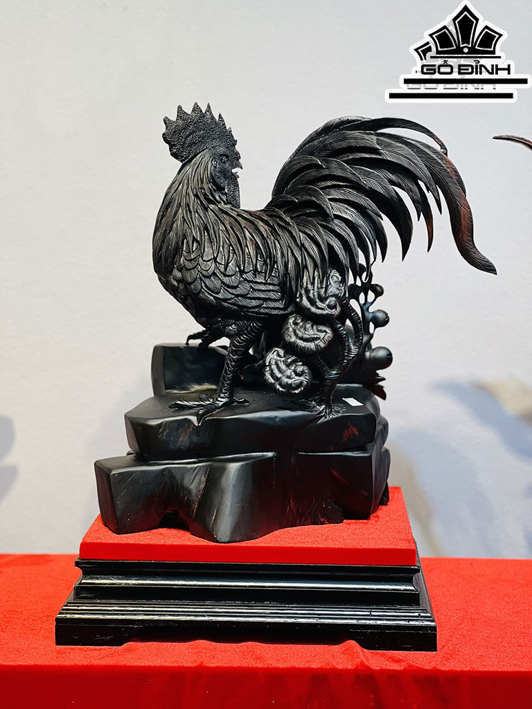 Tượng Gà Trống Phong Thủy Gỗ Trắc Cao 50 Ngang 40 Sâu 26 (cm)