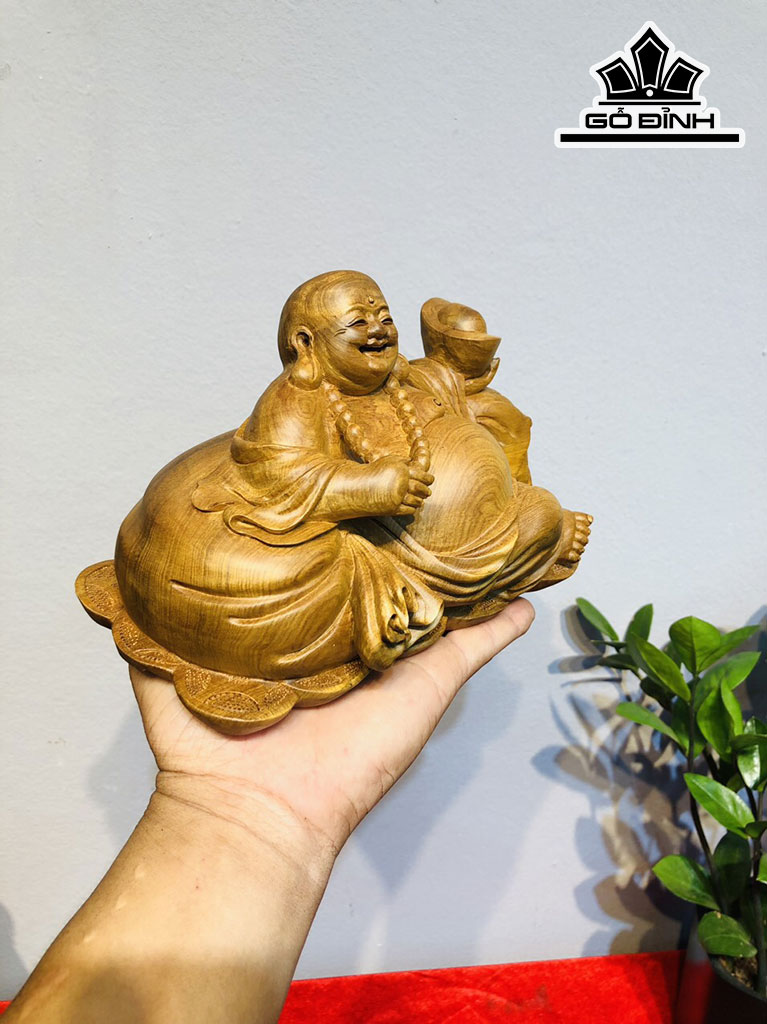 Tượng Phật Di Lặc Gỗ Bách Xanh Cao 12 Ngang 18 Sâu 12 (cm)