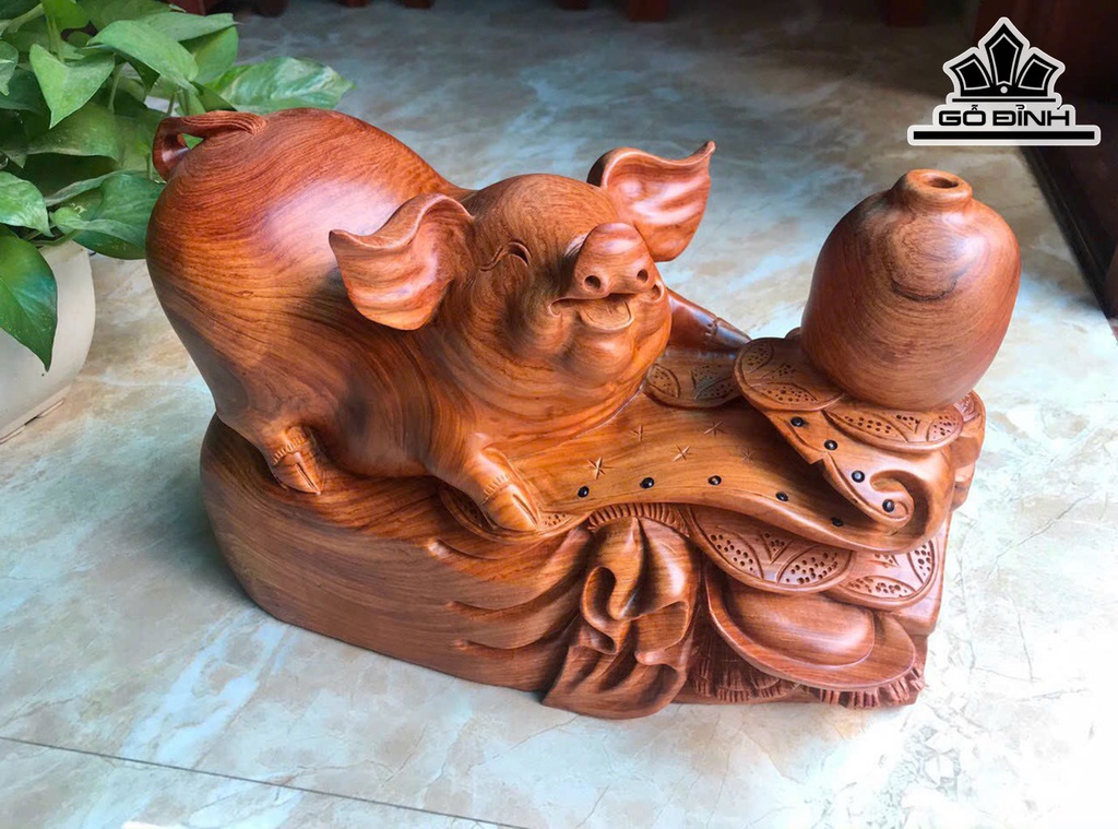 Tượng Heo Phong Thủy Gỗ Hương Cao 25 Ngang 38 Sâu 15 (cm)