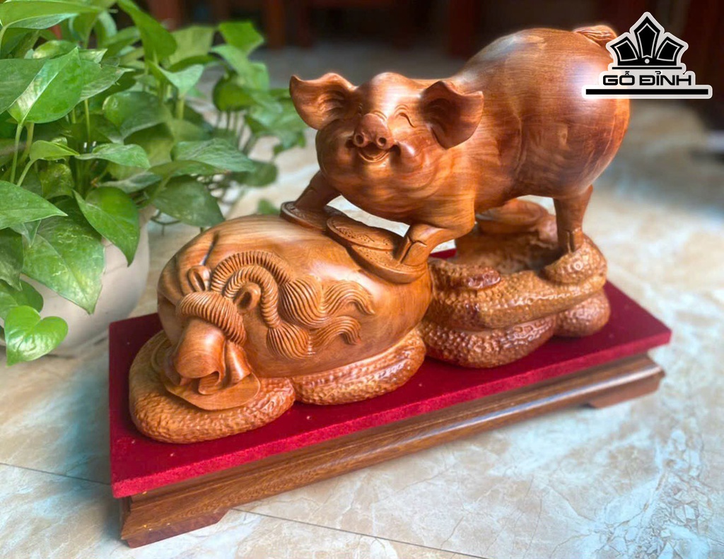 Tượng Heo Phong Thủy Gỗ Hương Cao 28 Ngang 37 Sâu 13 (cm)