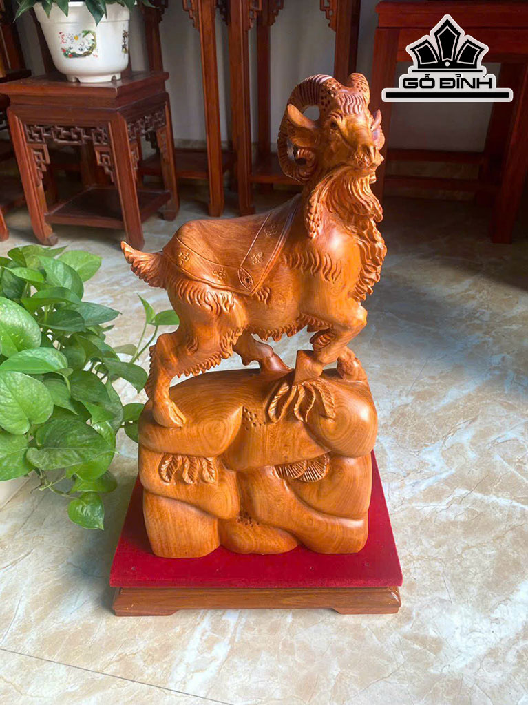 Tượng Nhất Dương Gỗ Hương Cao 52 Ngang 23 Sâu 11 (cm)