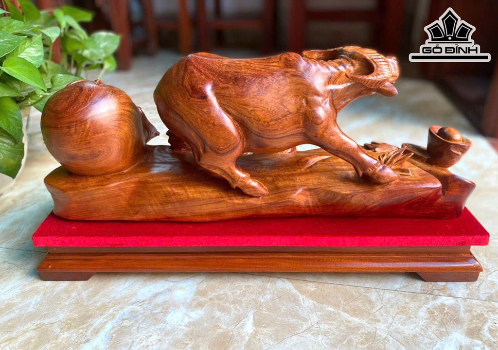 Tượng Trâu Gỗ Hương Cao 26 Ngang 48 Sâu 13 (cm)