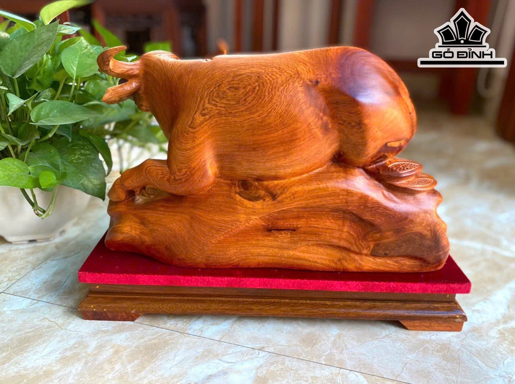 Tượng Trâu Gỗ Hương Cao 30 Ngang 40 Sâu 16 (cm)