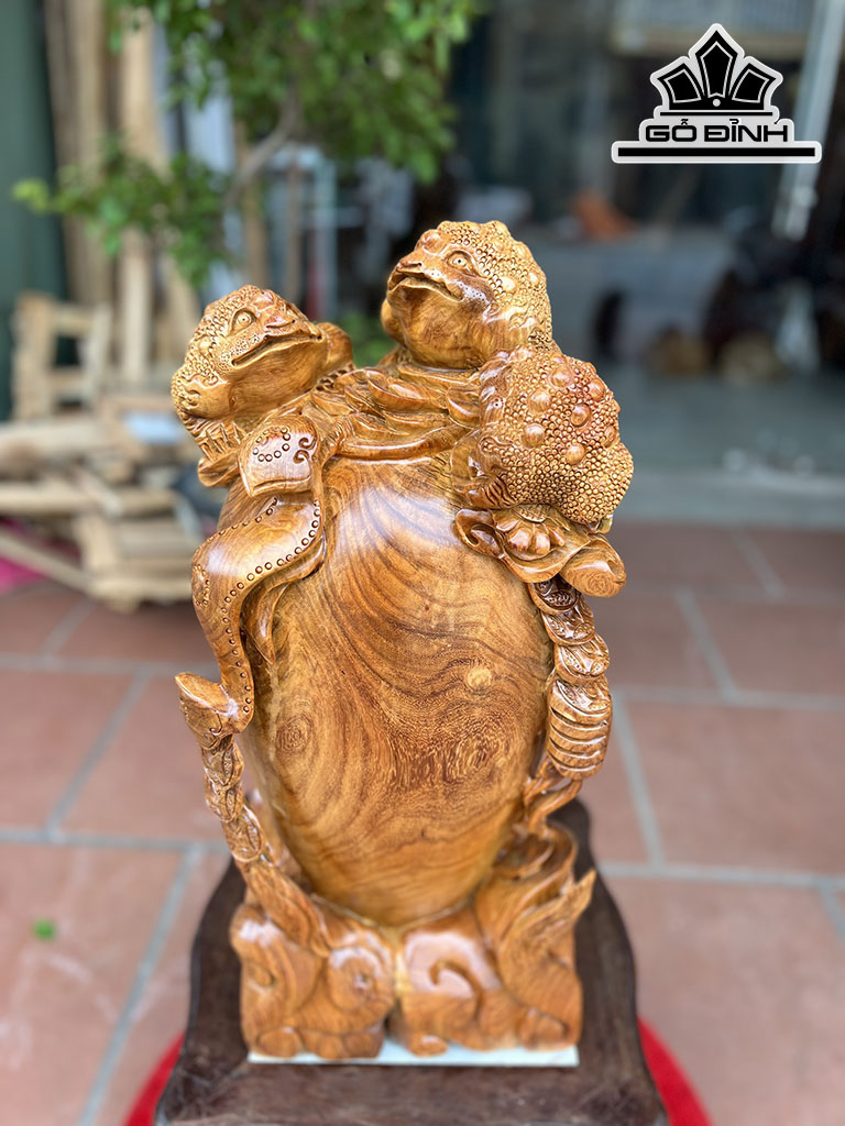 Tượng Tam Cóc Ngậm Tiền Gỗ Hương Cao 58 Ngang 27 Sâu 22 (cm)