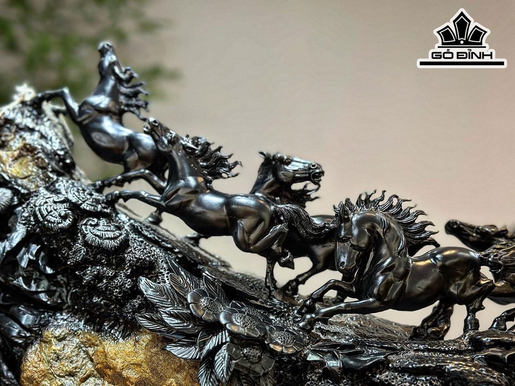 Tượng Bát Mã Gỗ Mun Cao 40 Ngang 72 Sâu 14 (cm)