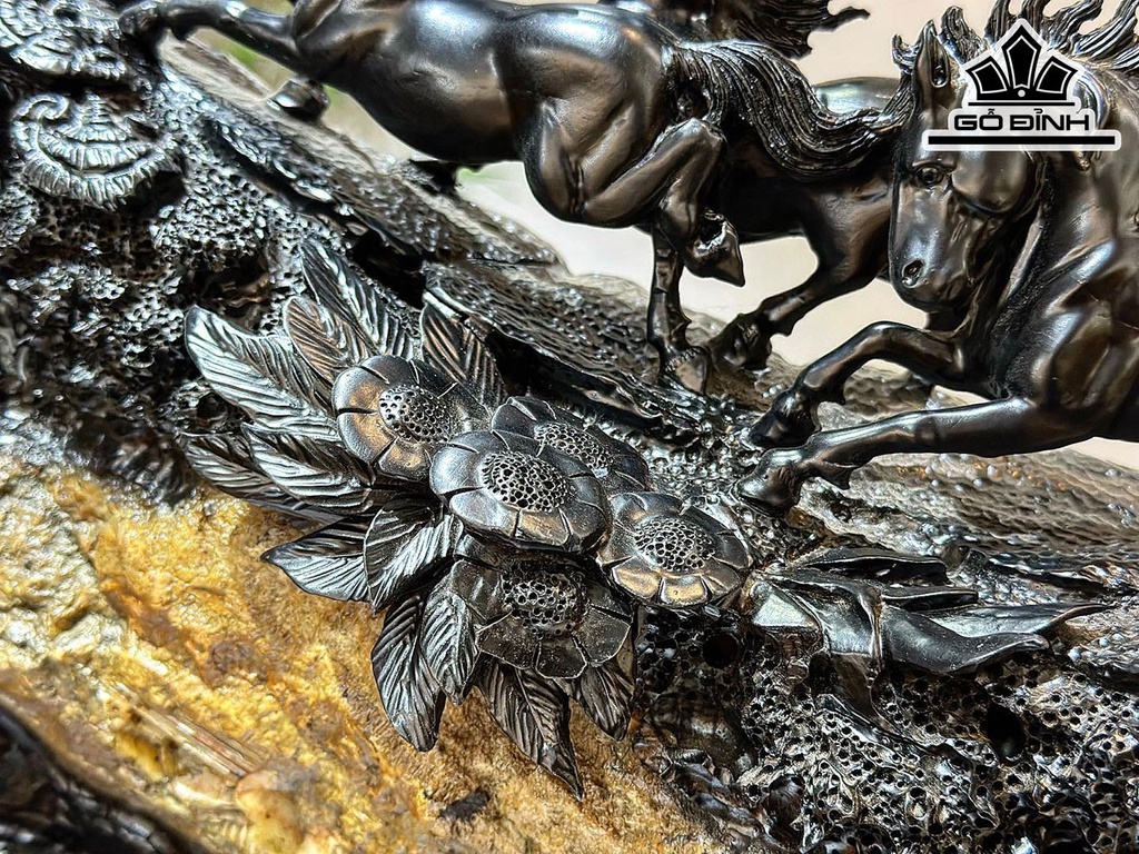 Tượng Bát Mã Gỗ Mun Cao 40 Ngang 72 Sâu 14 (cm)