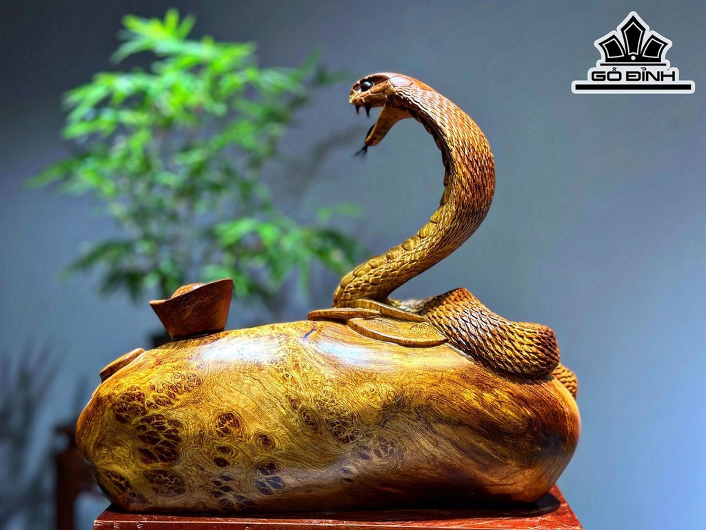Tượng Rắn Phong Thủy Gỗ Nu Hương Cao 28 Ngang 33 Sâu 13 (cm)