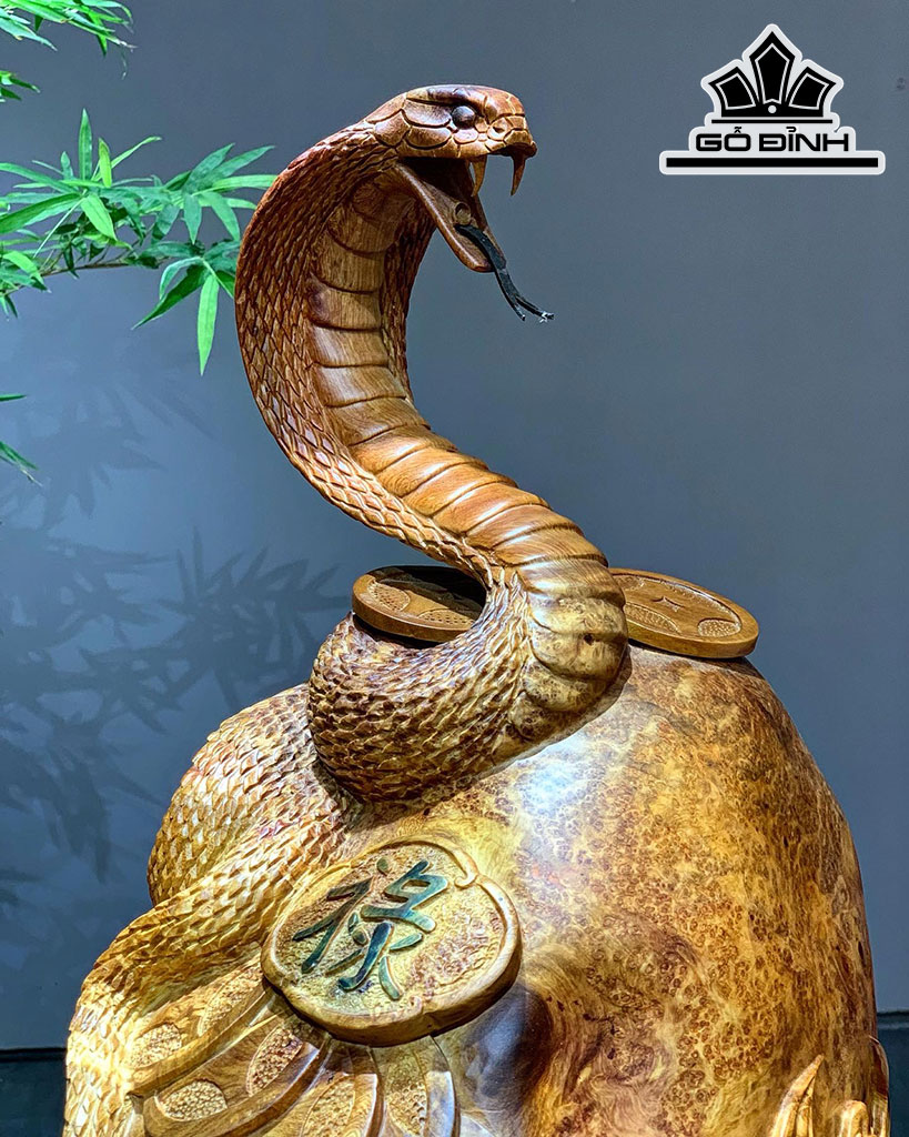 Tượng Rắn Phong Thủy Gỗ Nu Hương Cao 40 Ngang 30 Sâu 23 (cm)