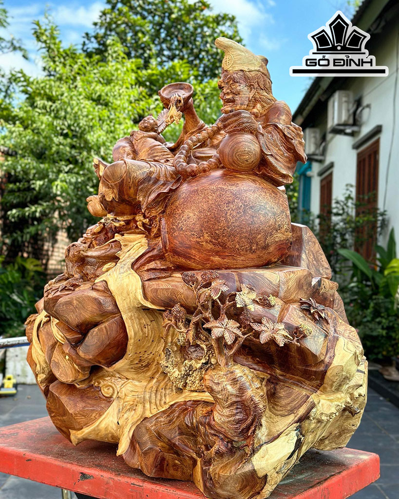 Tượng Tế Công Gỗ Nu Hương Cao 92 Ngang 80 Sâu 58 (cm)