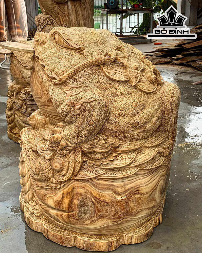 Tượng Thiềm Thừ Gỗ Cẩm Vàng Cao 75 Đường Kính 65 (cm)