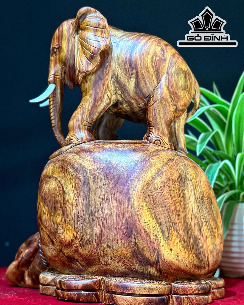 Tượng Voi Gỗ Sưa Cao 25 Ngang 21 Sâu 14 (cm)