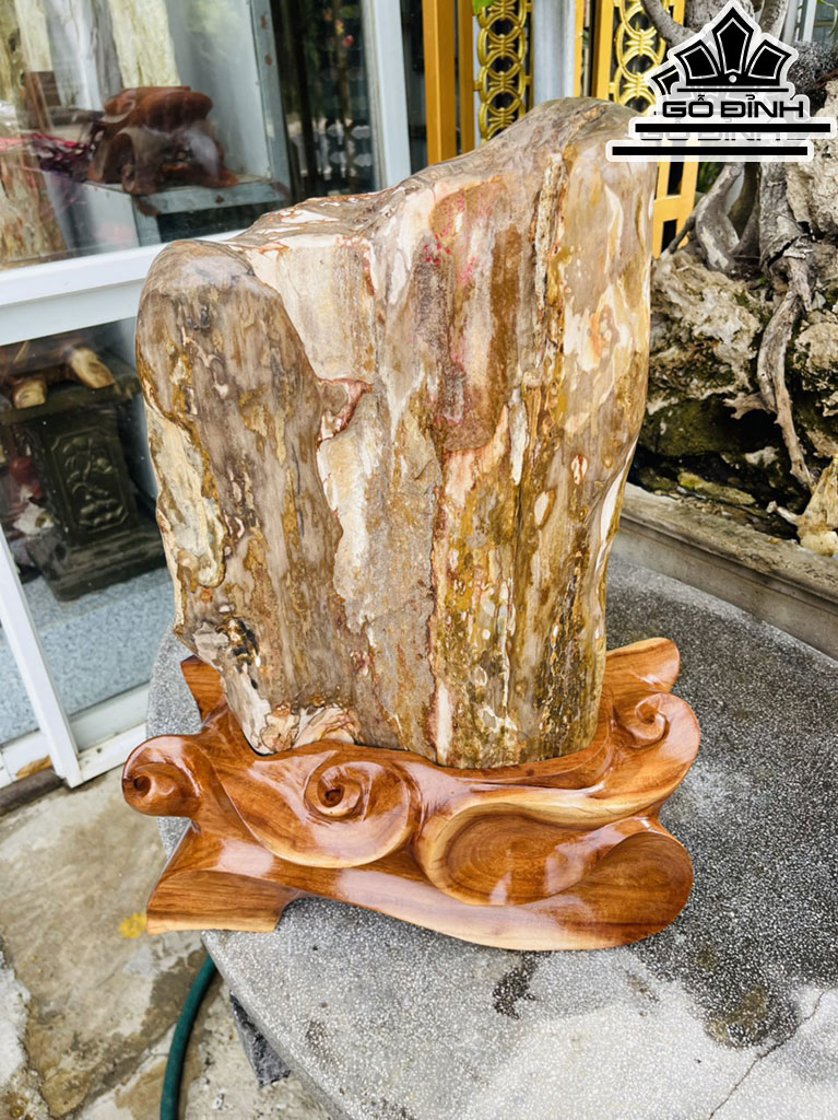 Tác Phẩm Gỗ Hóa Thạch Cao 56 (cm) 36,5kg