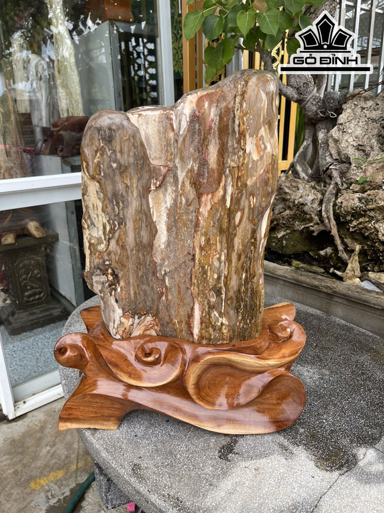 Tác Phẩm Gỗ Hóa Thạch Cao 56 (cm) 36,5kg