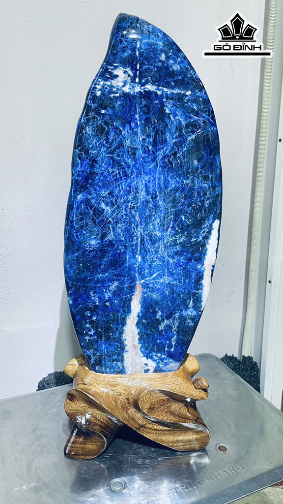 Tác Phẩm Đá Lapit Cao 58 Ngang 20 (cm) 7,5kg