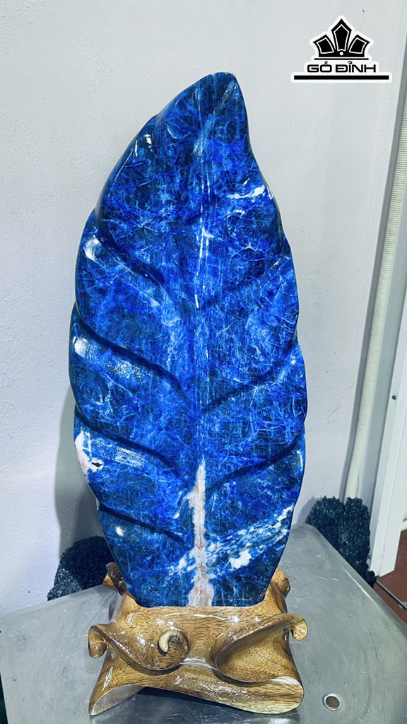 Tác Phẩm Đá Lapit Cao 58 Ngang 20 (cm) 7,5kg